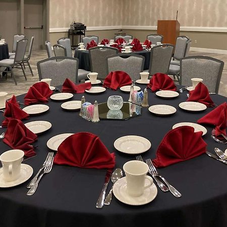 Doubletree By Hilton Tucson-Reid Park Hotel Екстериор снимка