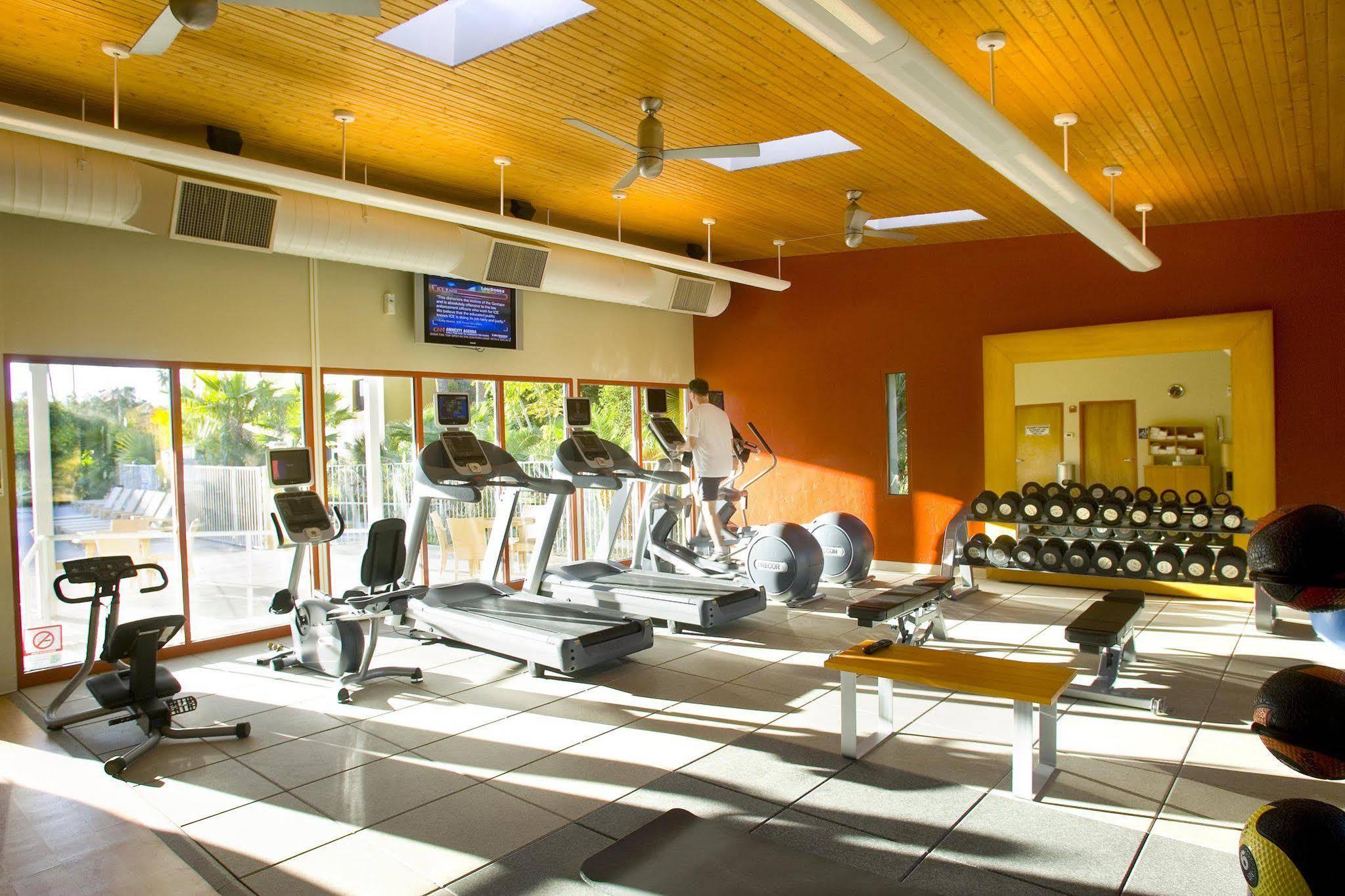 Doubletree By Hilton Tucson-Reid Park Hotel Екстериор снимка