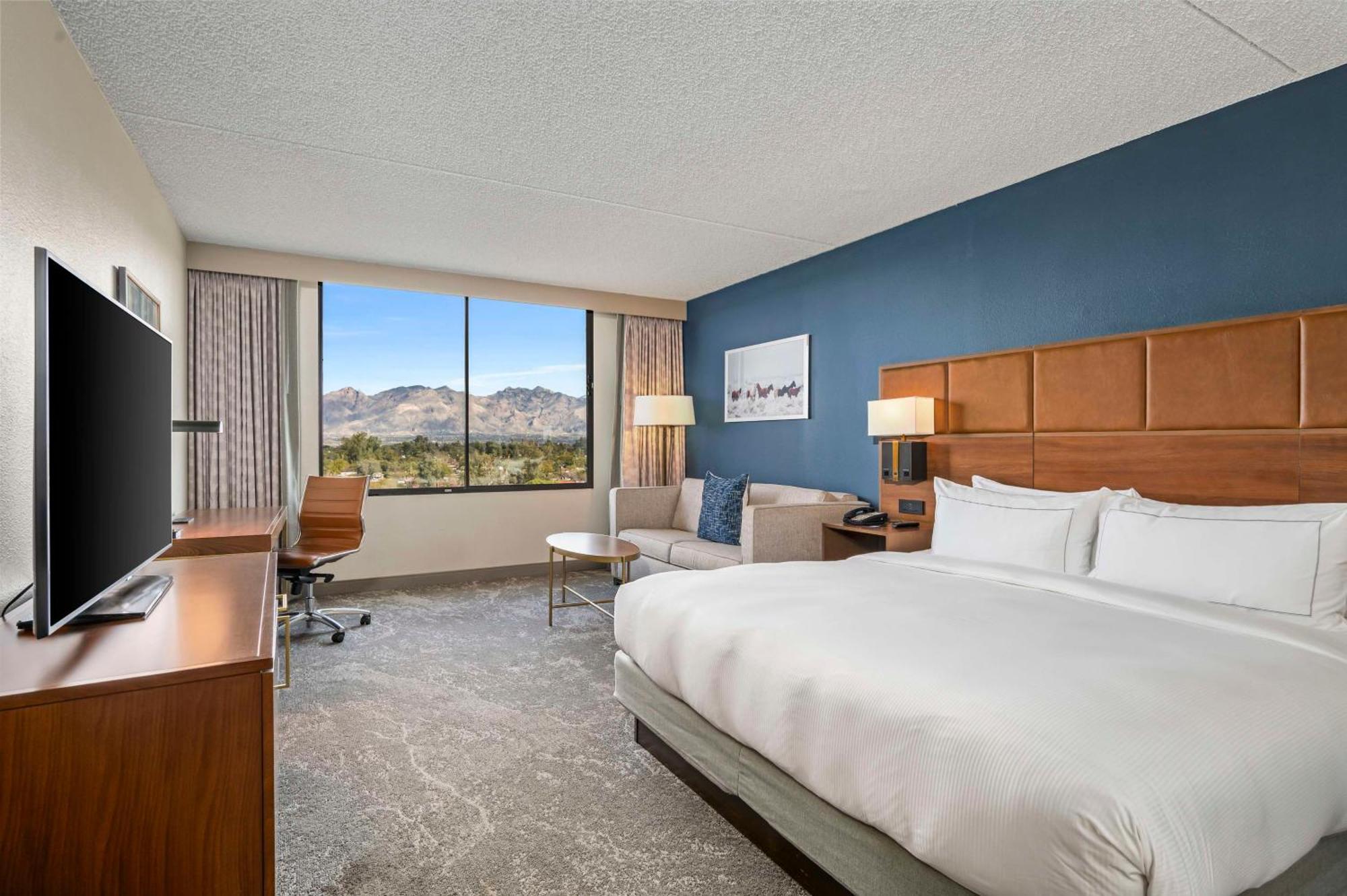 Doubletree By Hilton Tucson-Reid Park Hotel Екстериор снимка