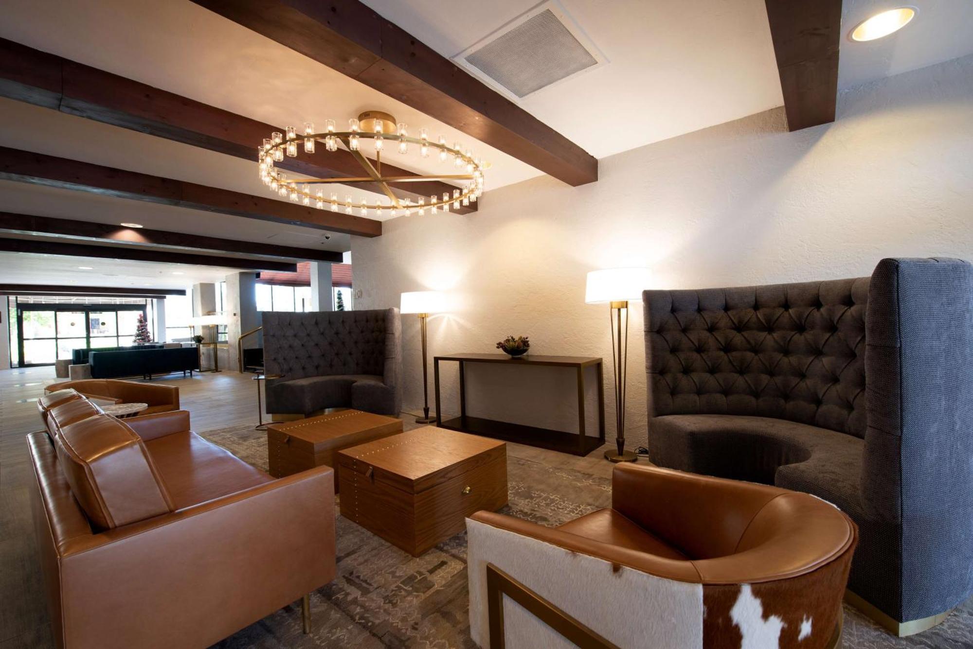 Doubletree By Hilton Tucson-Reid Park Hotel Екстериор снимка
