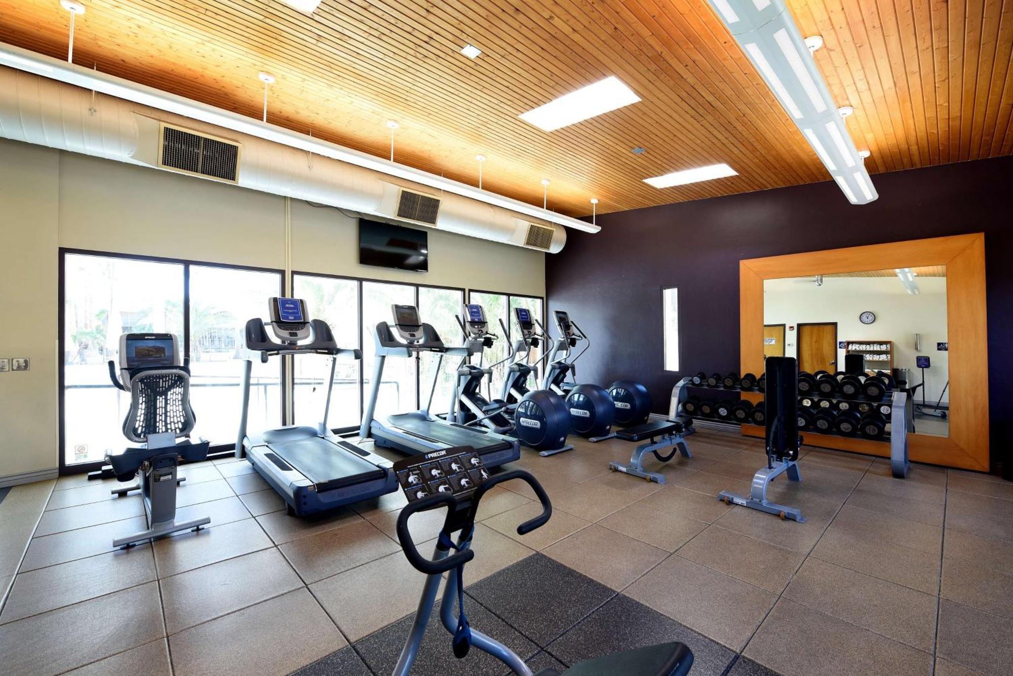 Doubletree By Hilton Tucson-Reid Park Hotel Екстериор снимка