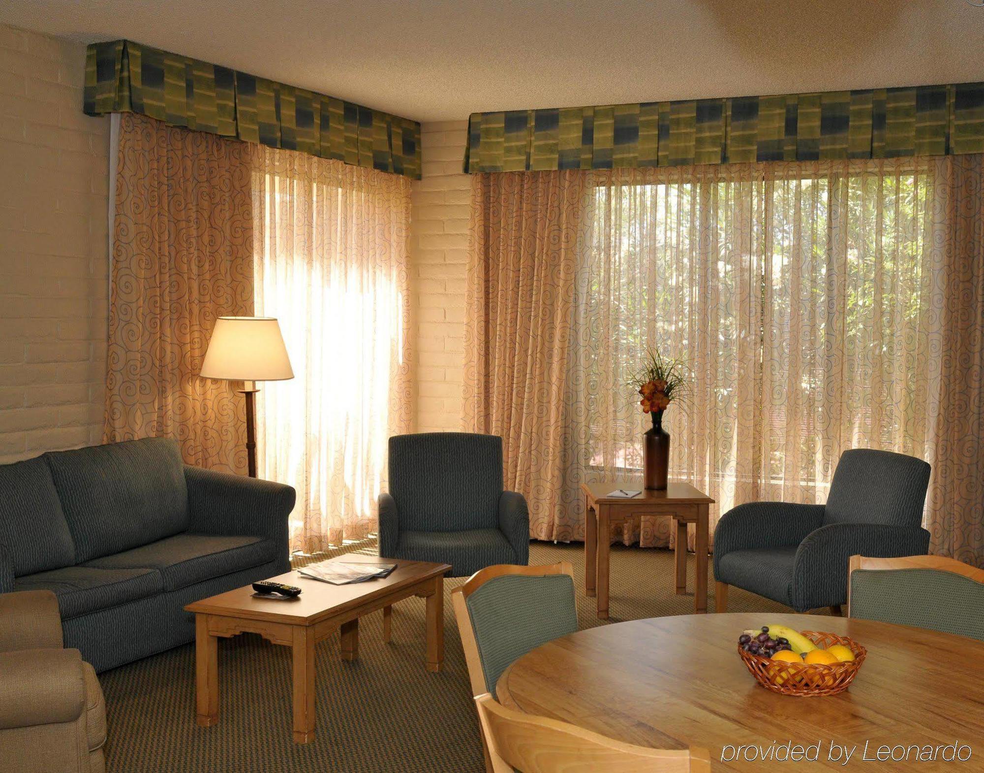 Doubletree By Hilton Tucson-Reid Park Hotel Стая снимка